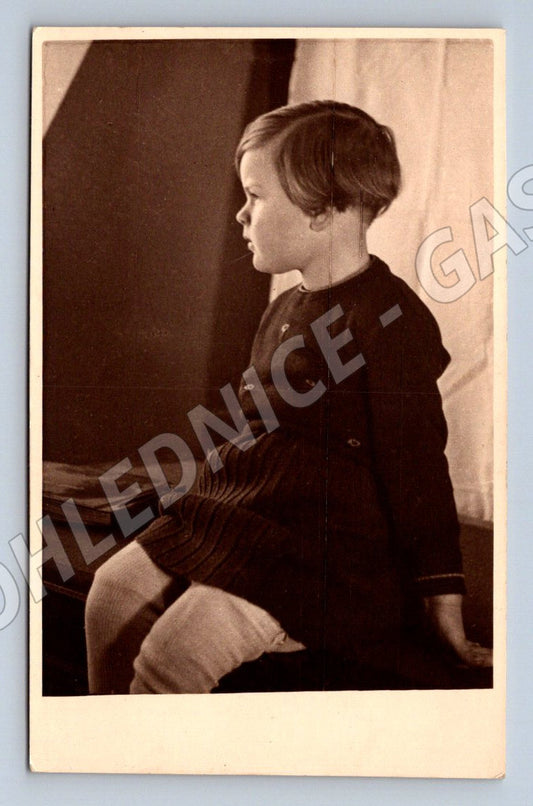 Pohlednice mladá žena portrét (P3016)