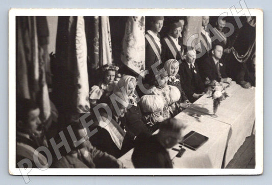 Stará fotografie skupina lidí slavnostní událost (P3041)