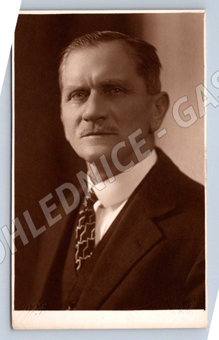 Pohlednice portrét muže (P3071)
