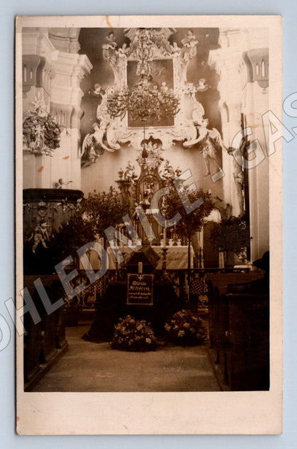 Stará fotografie Praha interiér kostela oltář 1946 (P3072)