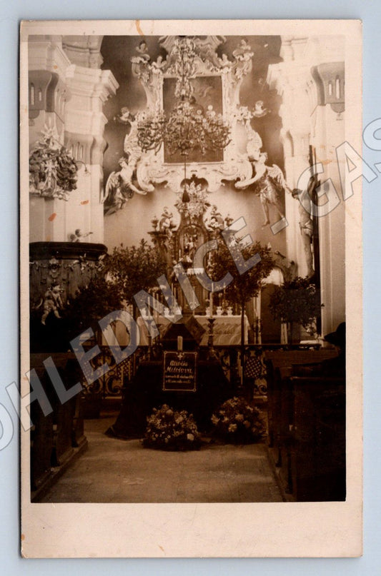 Stará fotografie Praha interiér kostela oltář 1946 (P3072)
