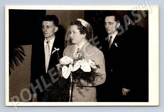 Stará fotografie svatební pár s mužem (P3143)