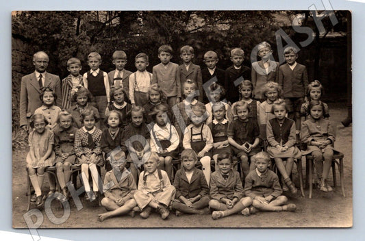 Pohlednice skupinová fotografie dětí a učitele (P3153)