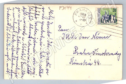 Pohlednice Praha žena v okně 1968 (P3174)