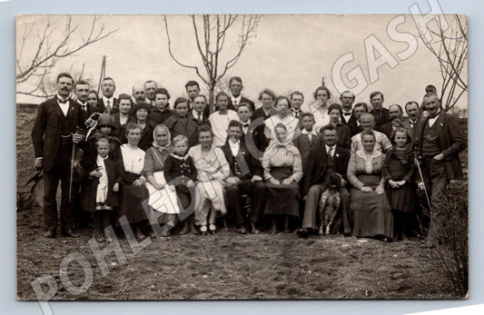 Pohlednice skupina lidí (P3206)