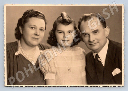 Stará fotografie Lhůta rodinný portrét ateliér Čeněk Malin (P3290)