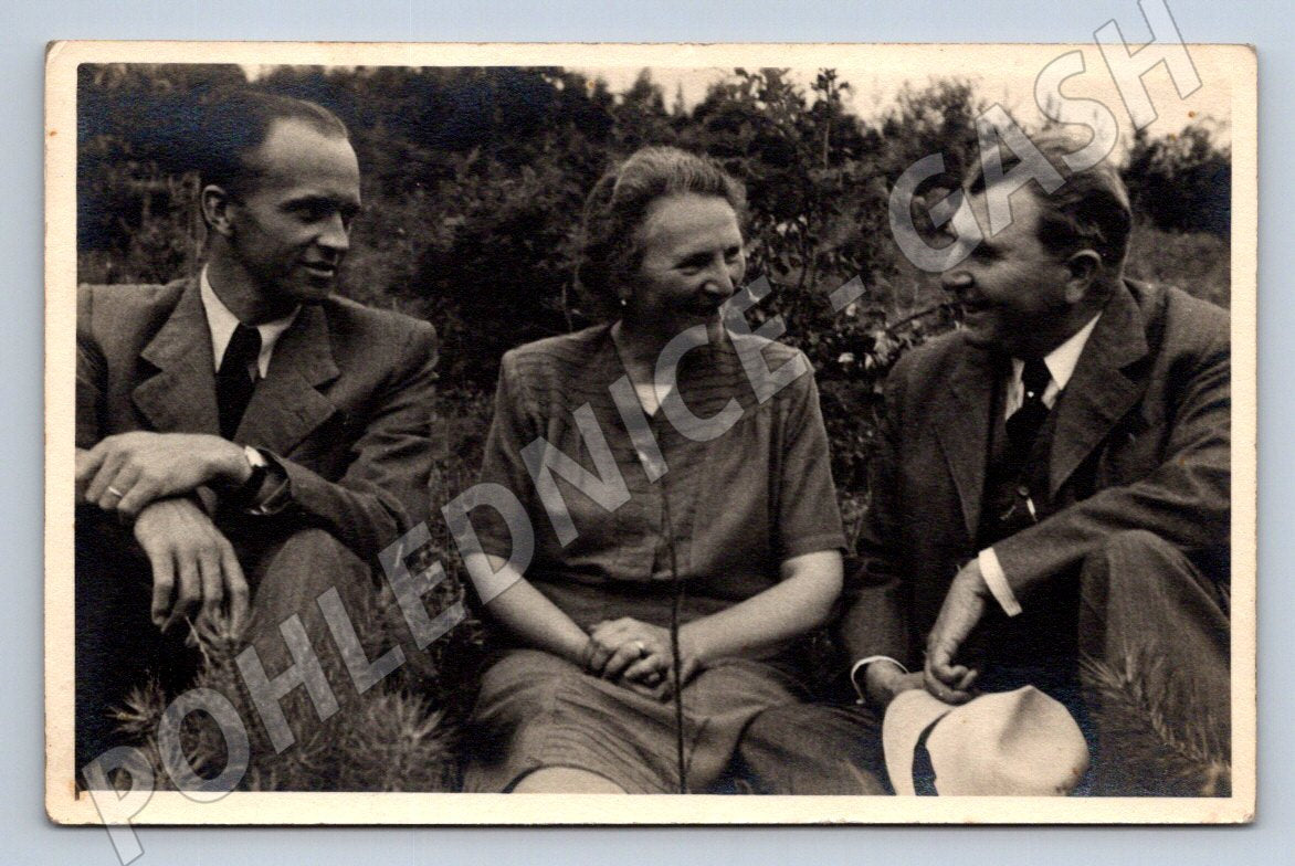 Pohlednice skupinový portrét tři osoby 1942 (P3300)
