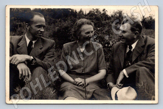 Pohlednice skupinový portrét tři osoby 1942 (P3300)