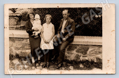 Pohlednice rodinná fotografie skupinka lidí (P3310)