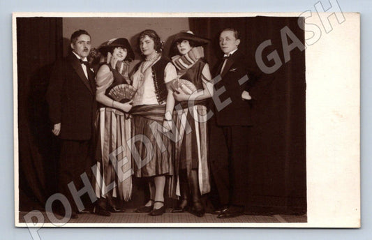 Pohlednice skupinová fotografie kostýmy (P3311)
