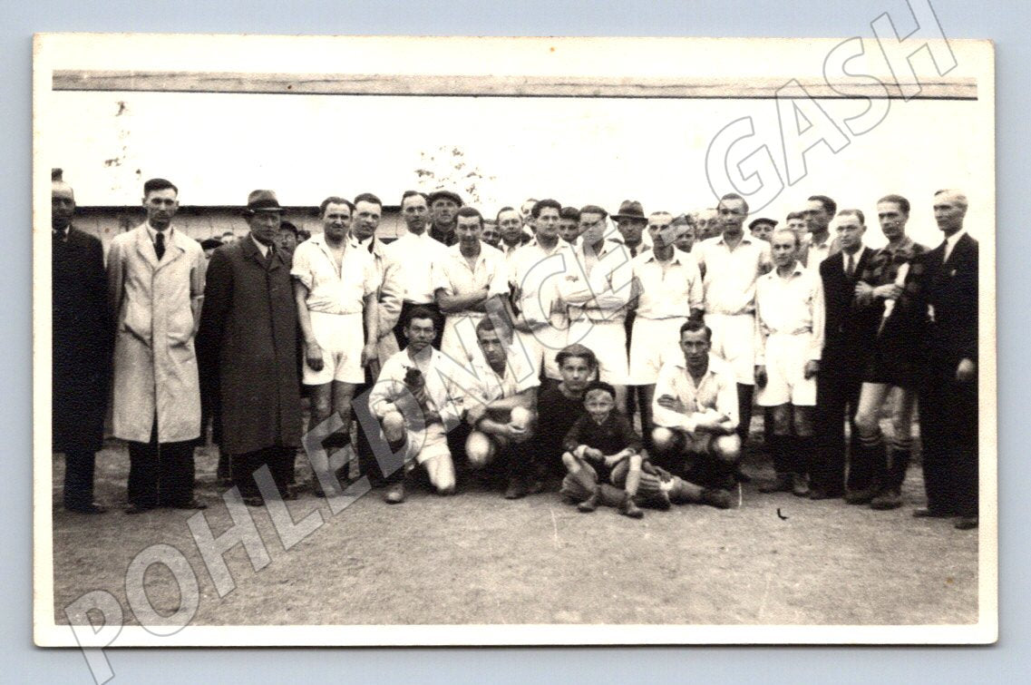 Pohlednice skupina mužů, sportovní tým, děti (P3335)