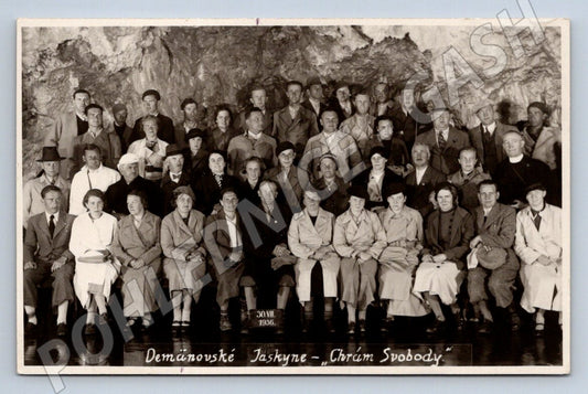 Pohlednice Slovensko Demänovské jaskyne skupina 1936 (P3424)