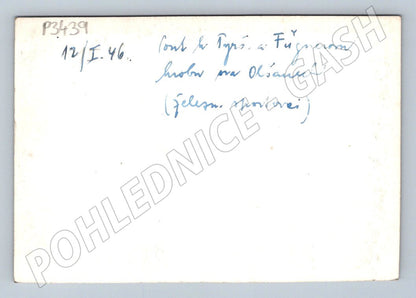 Stará fotografie Praha Olšany hrob Tyrš a Fügner 1946 (P3439)