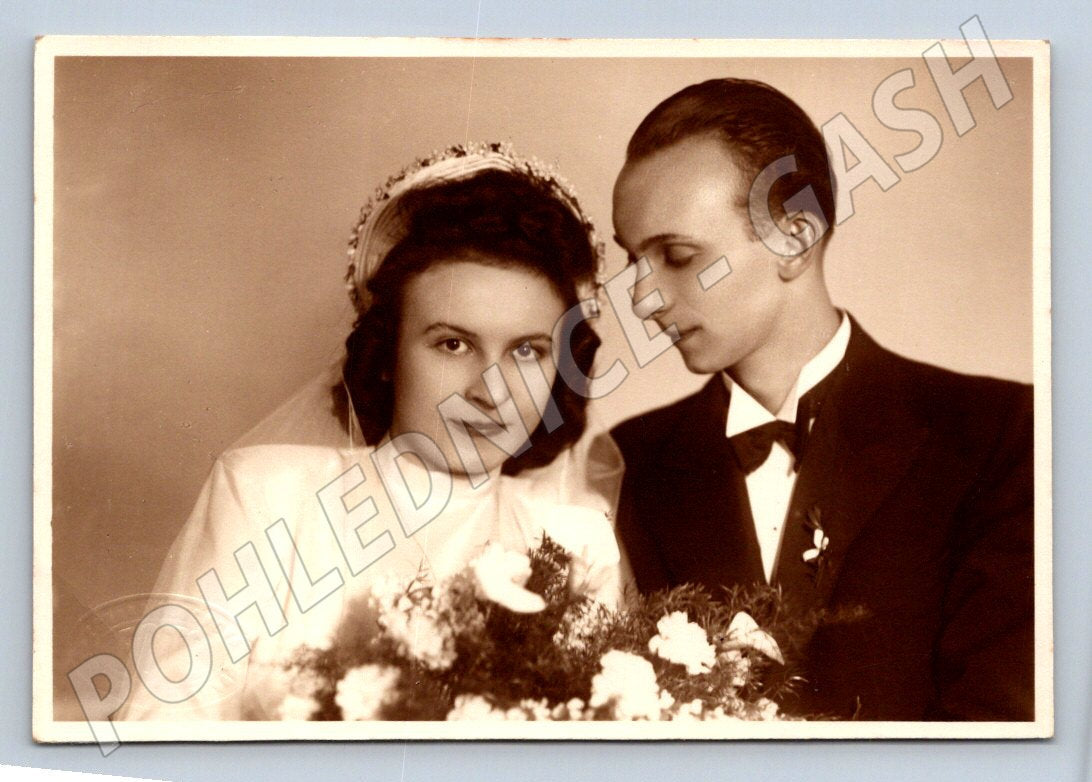 Pohlednice svatební pár novomanželé 1943 (P3454)