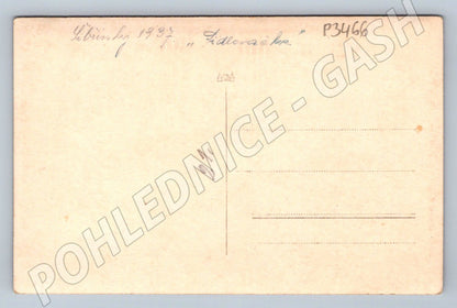 Pohlednice tři lidé v kostýmech 1937 (P3466)