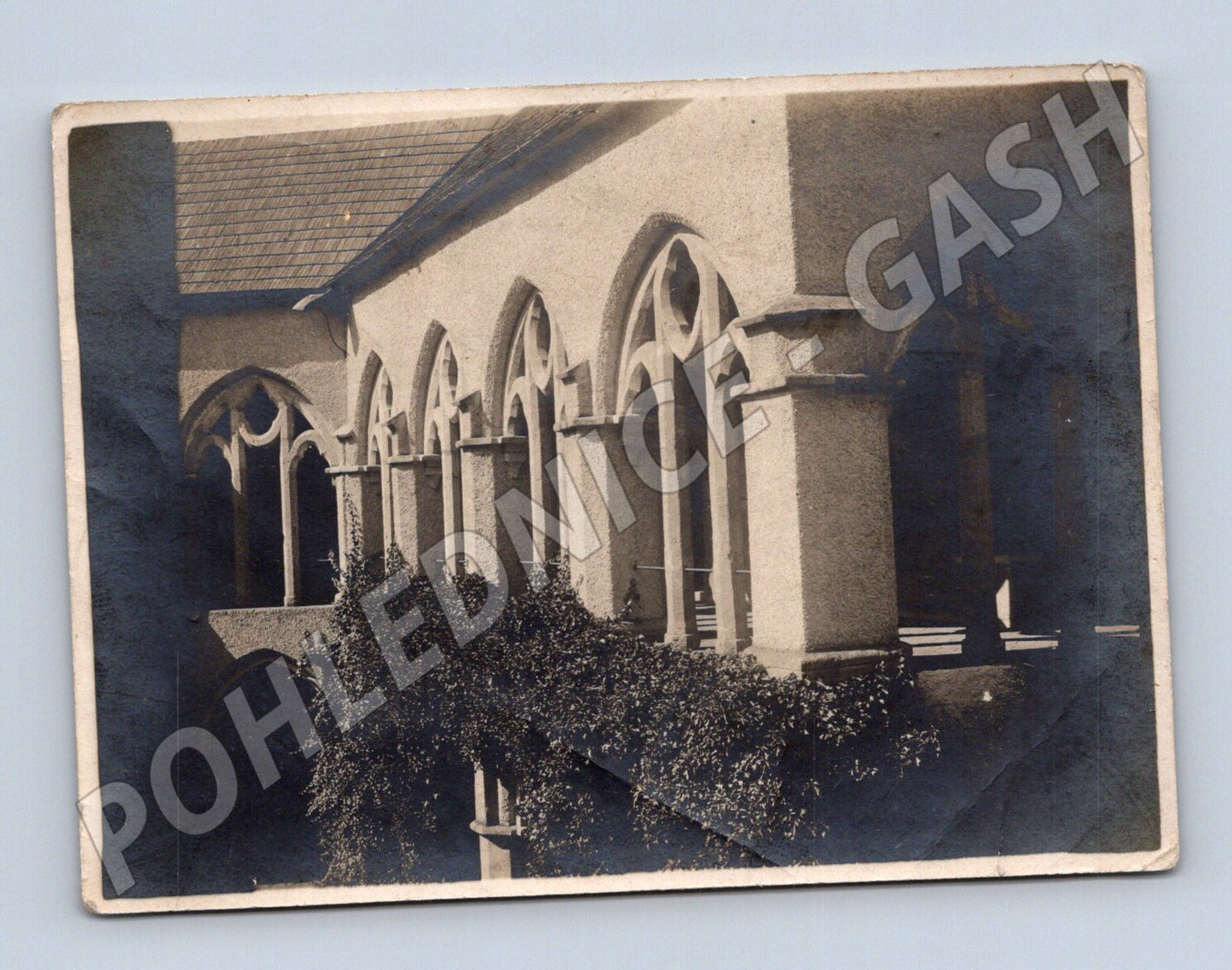 Stará fotografie Zvíkov hlavní nádvoří (P3717)