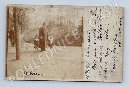 Pohlednice Letná muž s dětmi v parku 1914 (P3720)