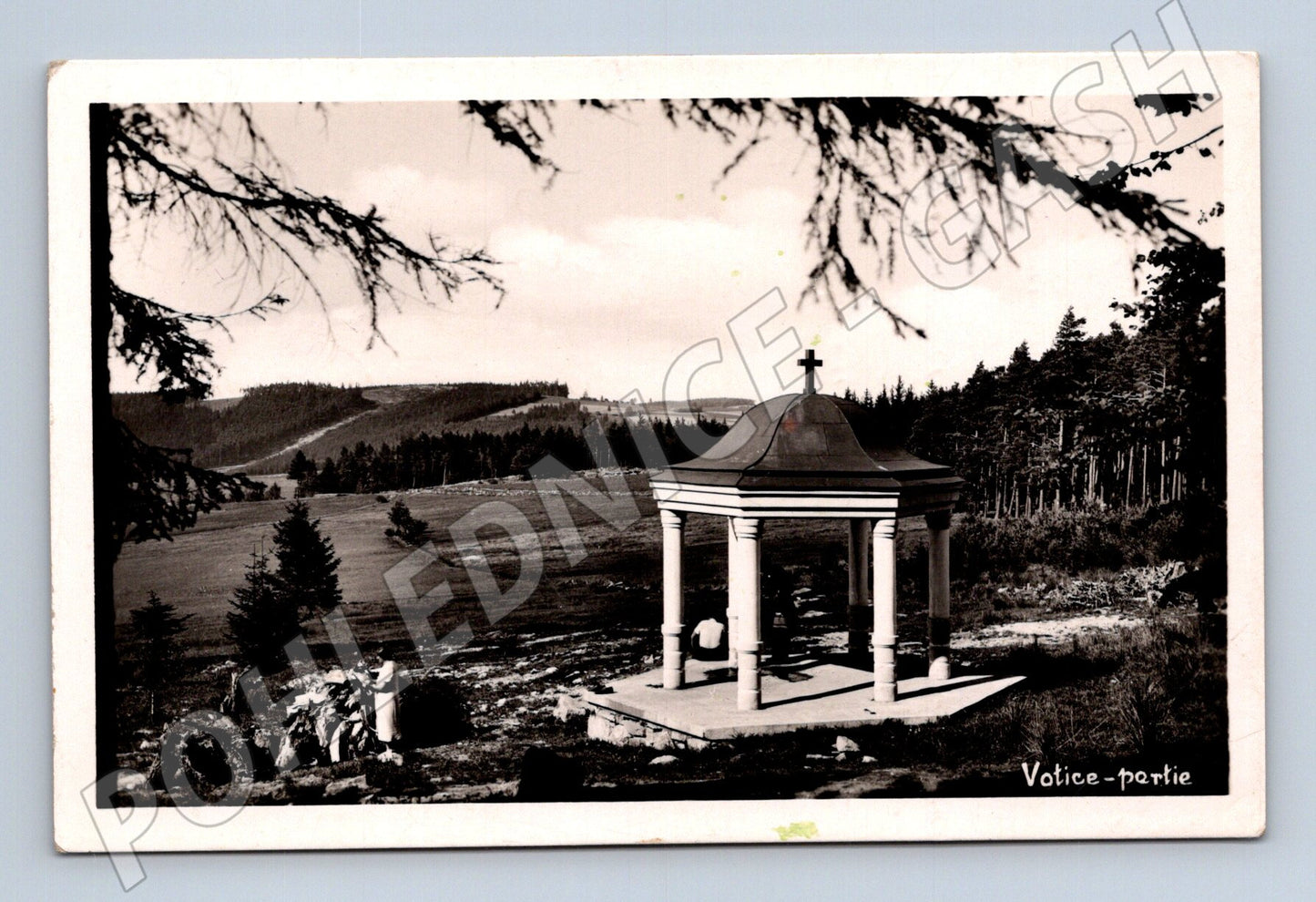 Pohlednice Votice altán s křížem 1940 (P3739)