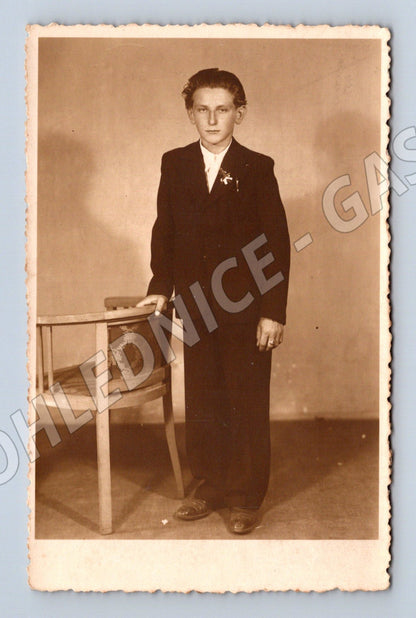 Stará fotografie mladý muž v obleku (P3804)