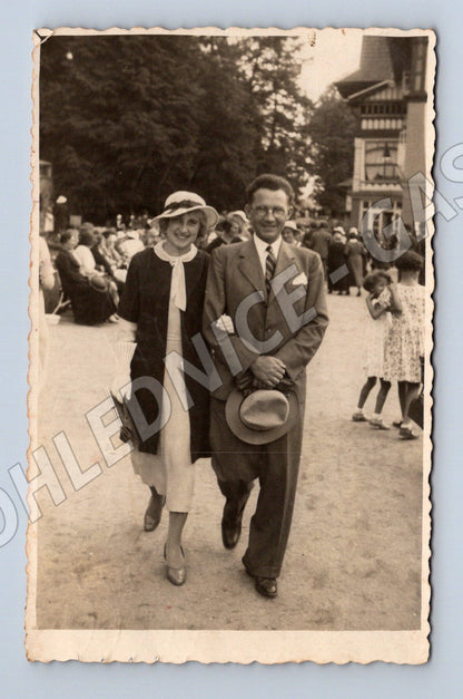 Pohlednice Praha pár v exteriéru 1930 (P4075)