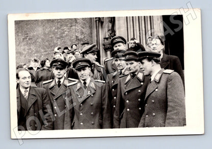 Stará fotografie Praha skupina mužů v uniformách (P4112)