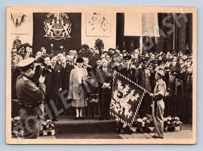 Postcard President on the tribune in front of the Old Town Hall (ST3288)