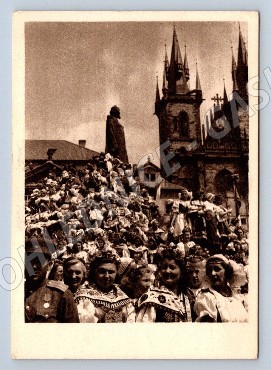 Postcard Prague 1945 ceremonial parade Old Town Square (ST3296)