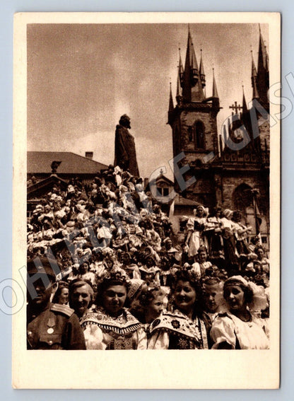 Postcard Prague 1945 ceremonial parade Old Town Square (ST3296)