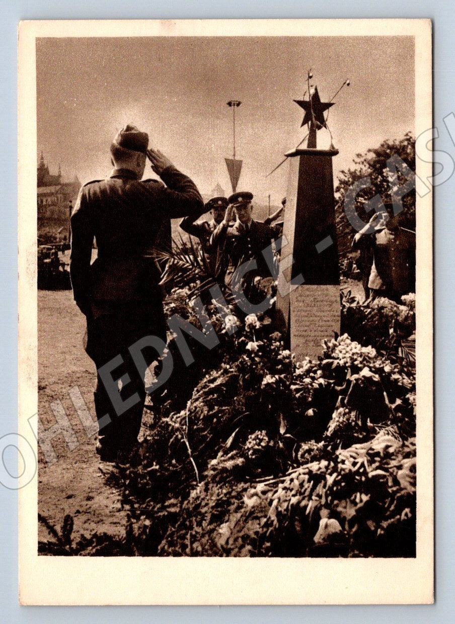 Postcard May 1945 Memorial to the Fallen of Czechoslovakia, small format (ST3297)
