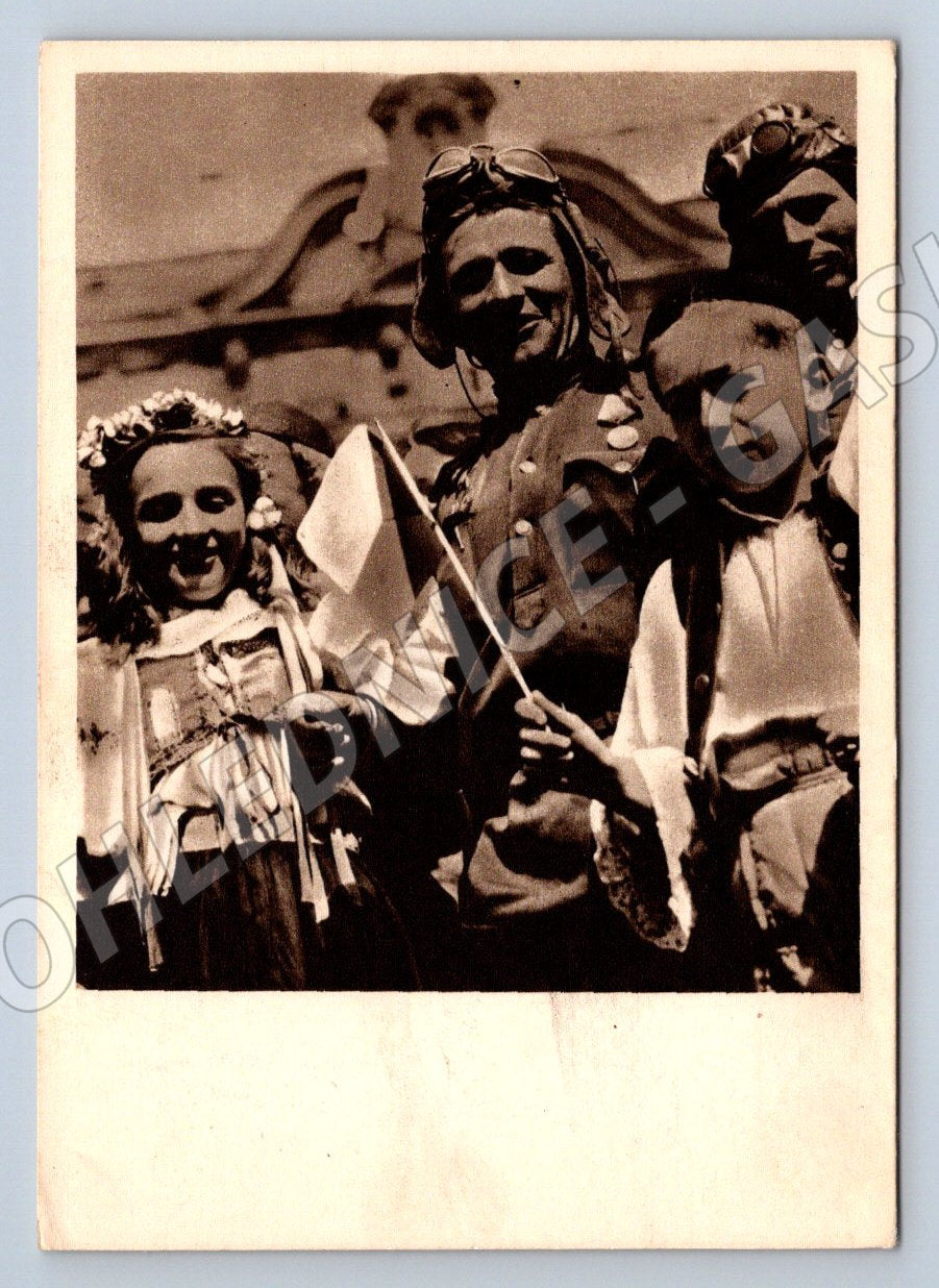 Postcard May 1945 folk costumes Czechoslovakia (ST3298)