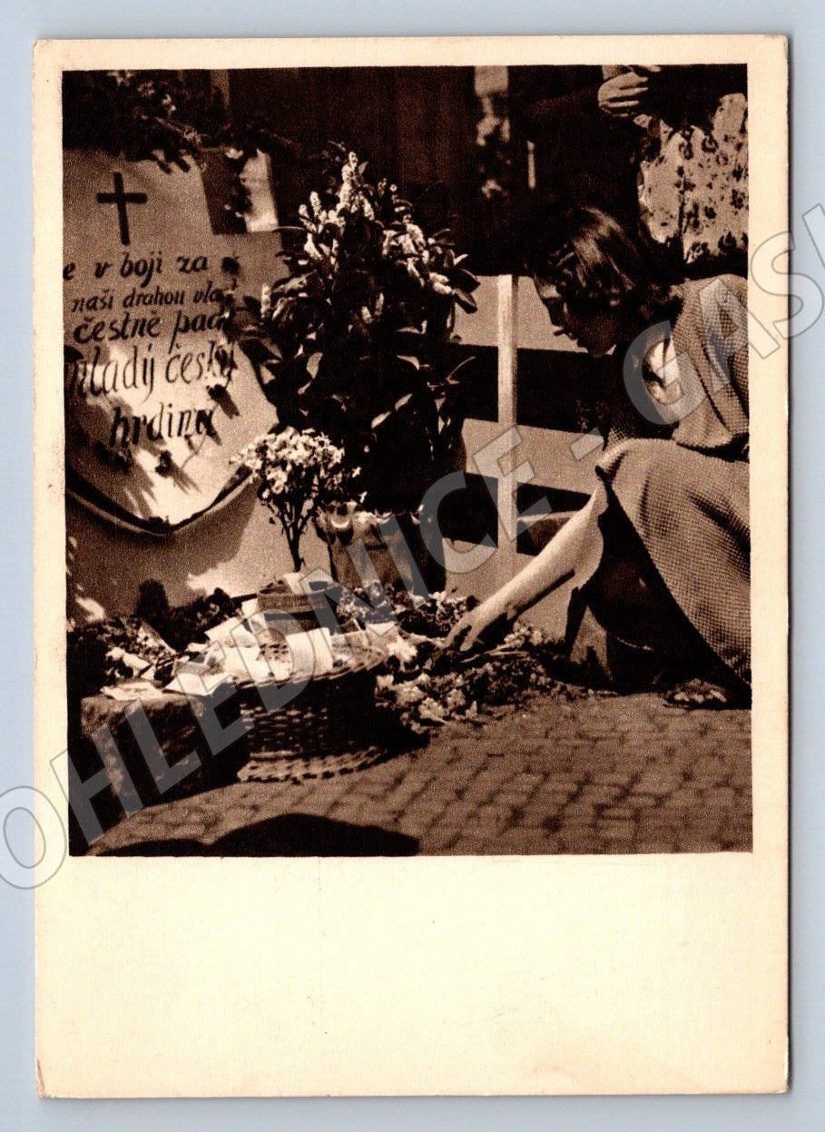 Postcard Czechoslovakia May 1945 memorial act small format (ST3304)