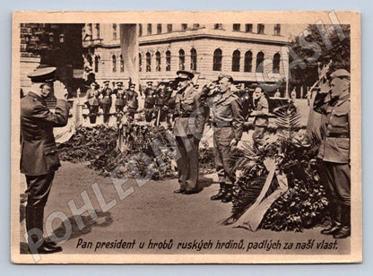 Postcard President at the grave of Russian heroes historical (ST3322)