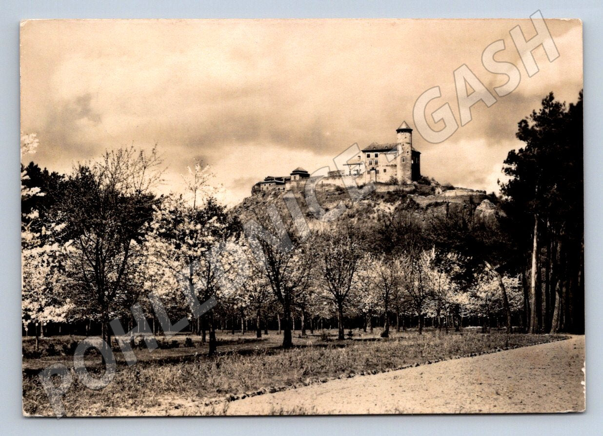 Postcard Kunětická hora castle, Czech Republic, black and white (ST3344)