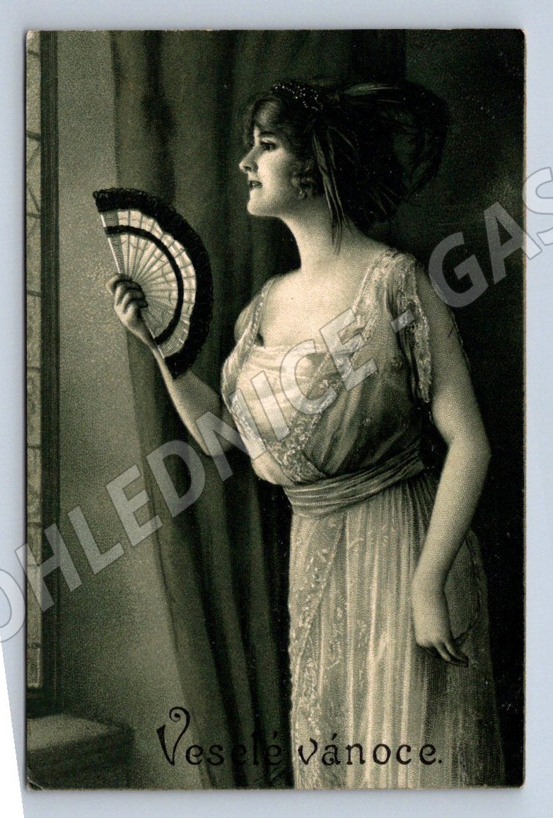 Postcard artistic Christmas motif woman with fan (ST3437)