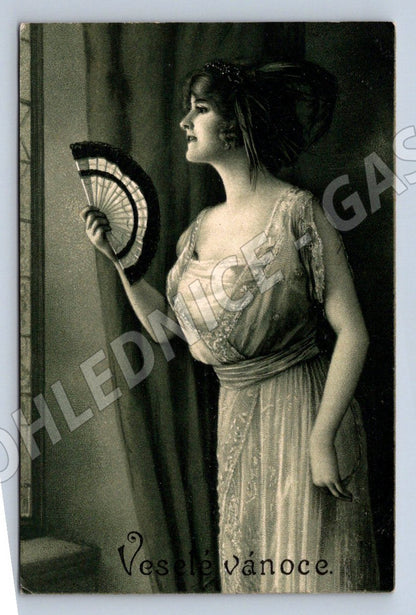 Postcard artistic Christmas motif woman with fan (ST3437)