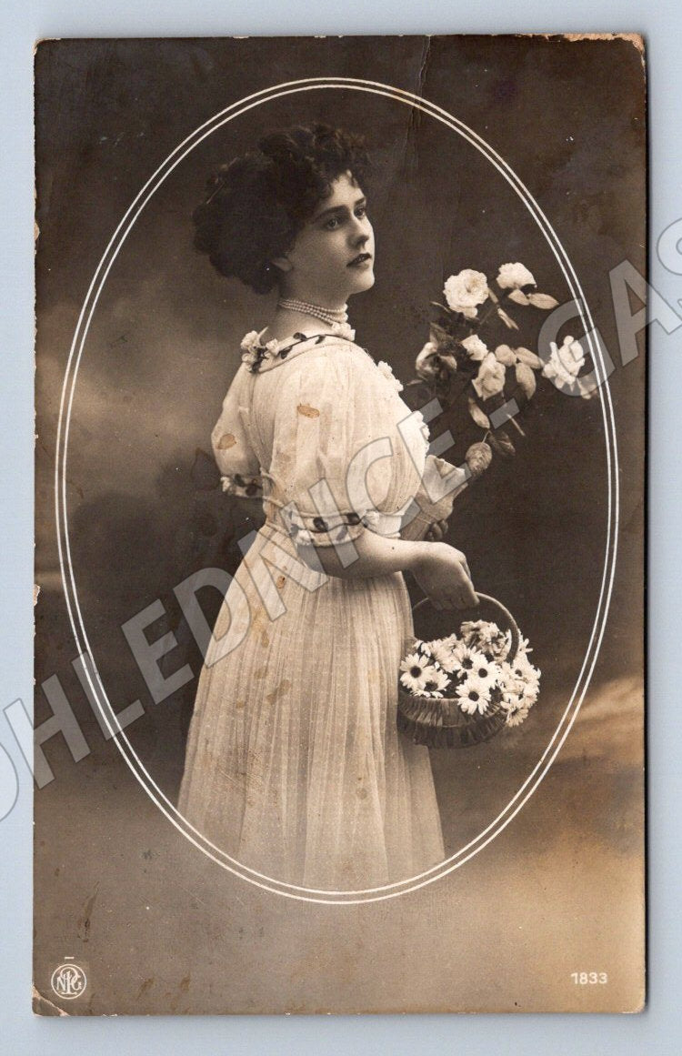 Postcard portrait of a young lady, used 1912, Austria-Hungary (ST3503)