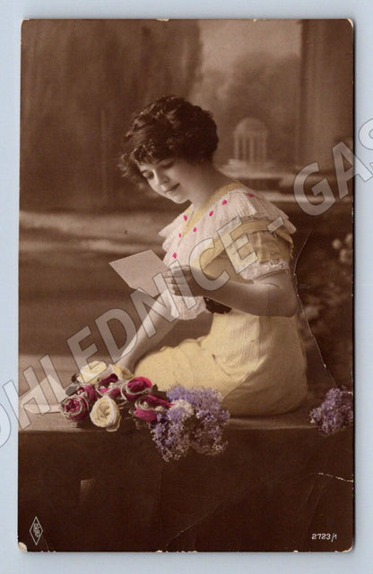 Postcard colored young woman with flowers 1950 Prague (ST3509)