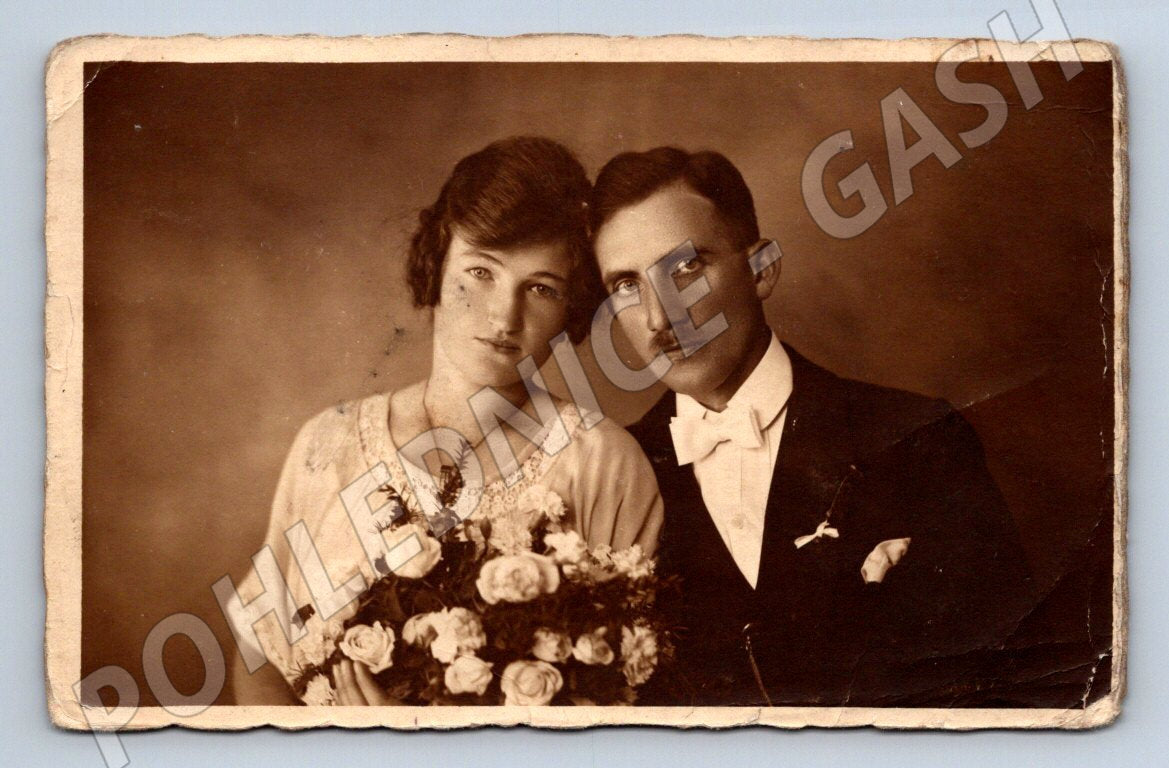 Postcard wedding young couple 1st half of the 20th century (ST3517)