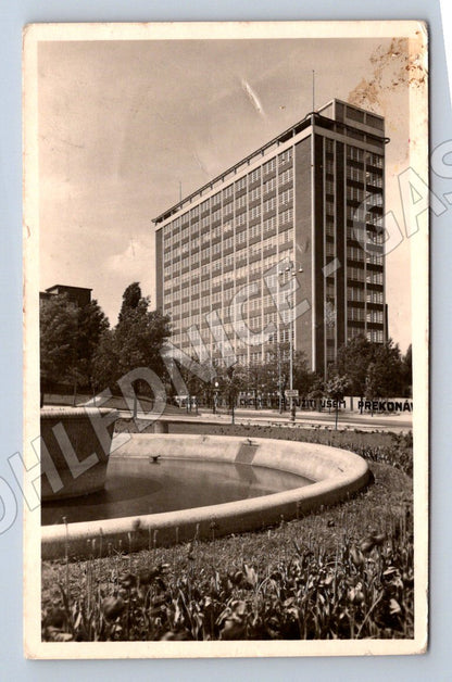 Postcard Zlín administrative building Baťa (ST3631)