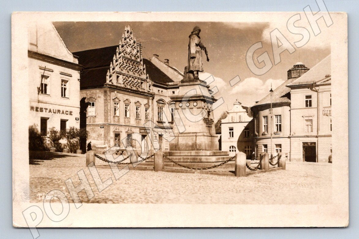 Postcard of the square with the monument to the Czechoslovak Republic (ST3681)