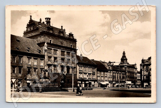 Postcard Pilsen Republic Square and Town Hall (ST3723)