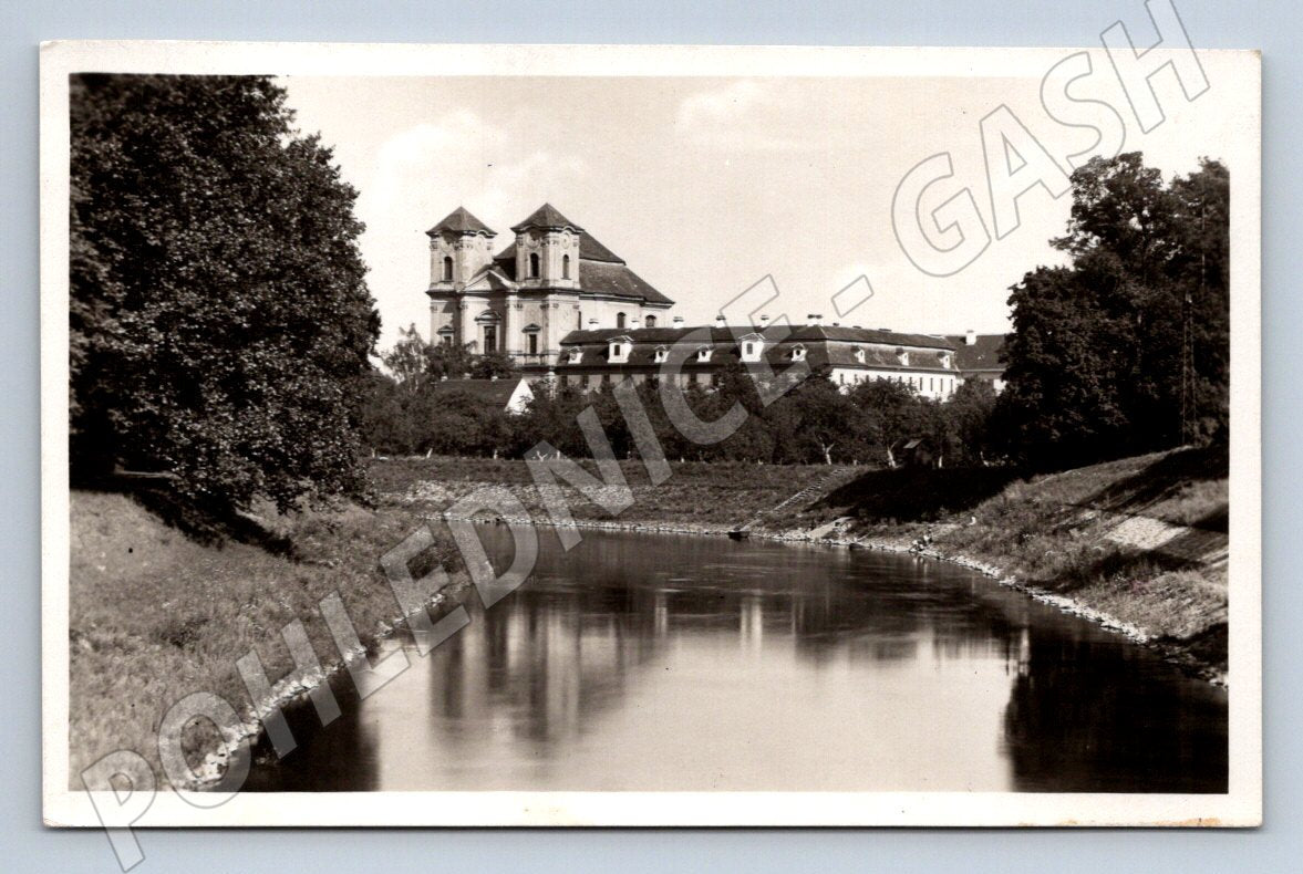 Postcard Veselí nad Moravou Parish Church (ST3734)