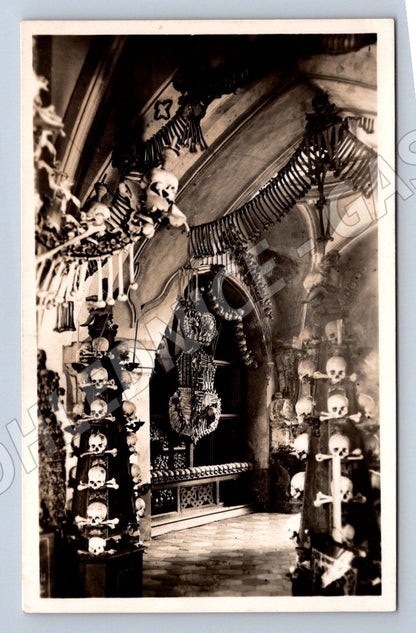 Postcard Sedlec Ossuary interior Kutná Hora (ST3934)
