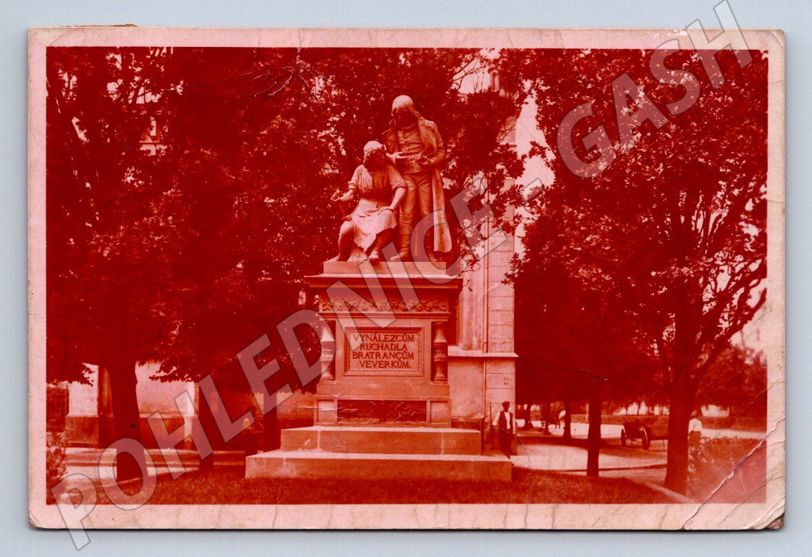 Postcard Pardubice monument to the Veverkovs (ST4034)