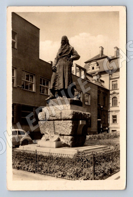 Postcard Chrudim monument to J Ressl 1955 (ST4042)