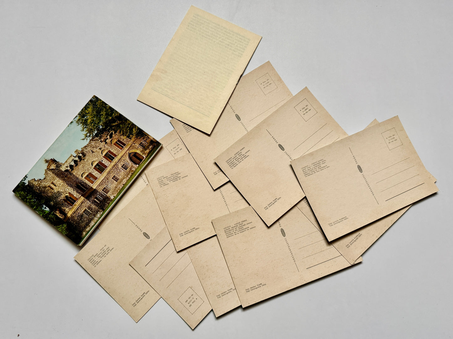 Sada pohlednic Lednice Valtice zámecký areál (BM127)