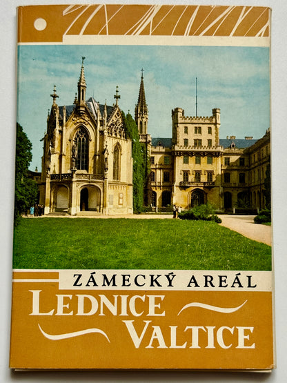 Sada pohlednic Lednice Valtice zámecký areál (BM127)