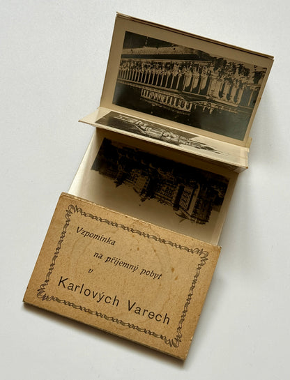 Sada pohlednic Karlovy Vary lázně památky černobílé (BM158)